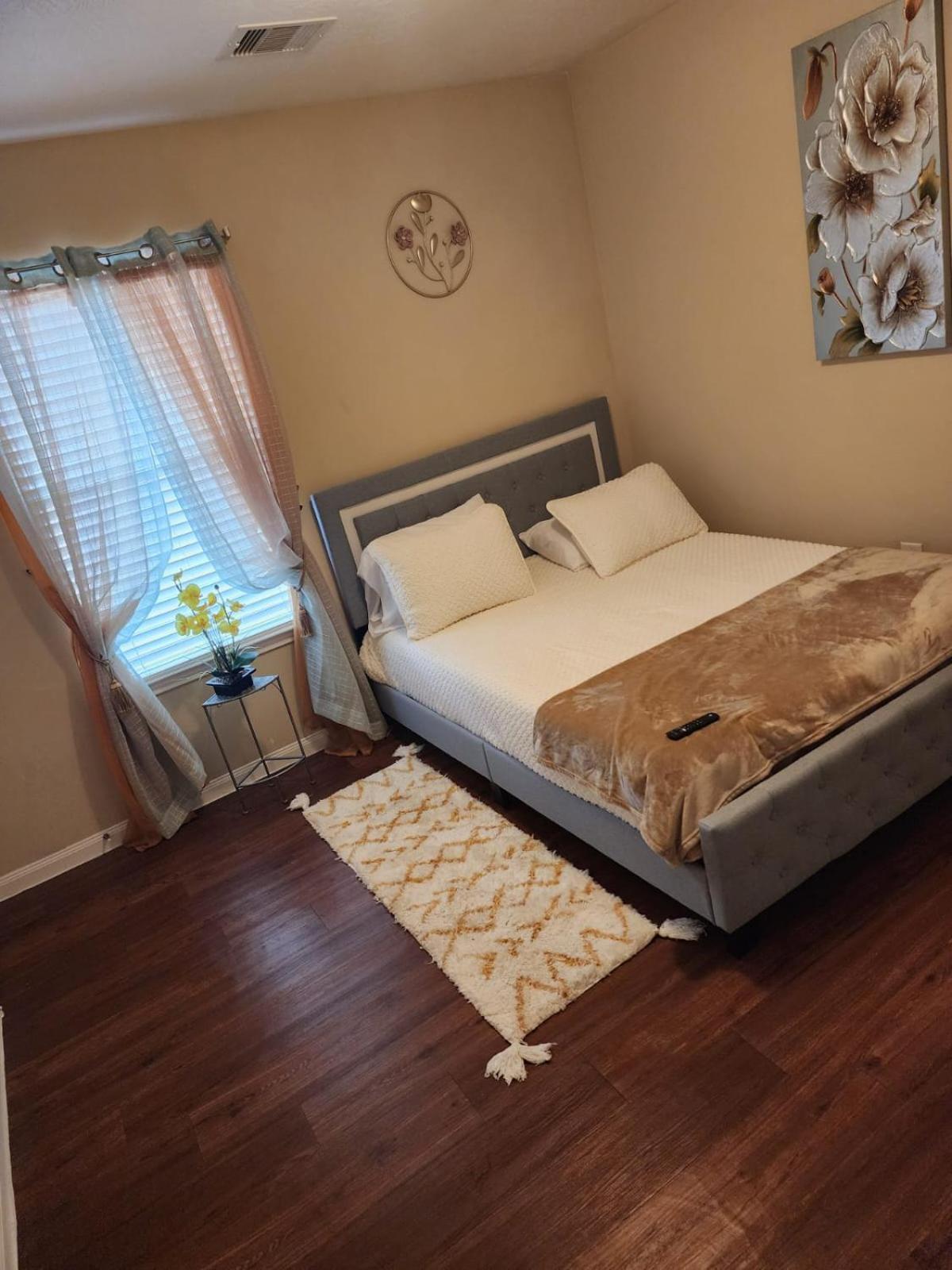 Laribond'S Place Houston Texas Room photo